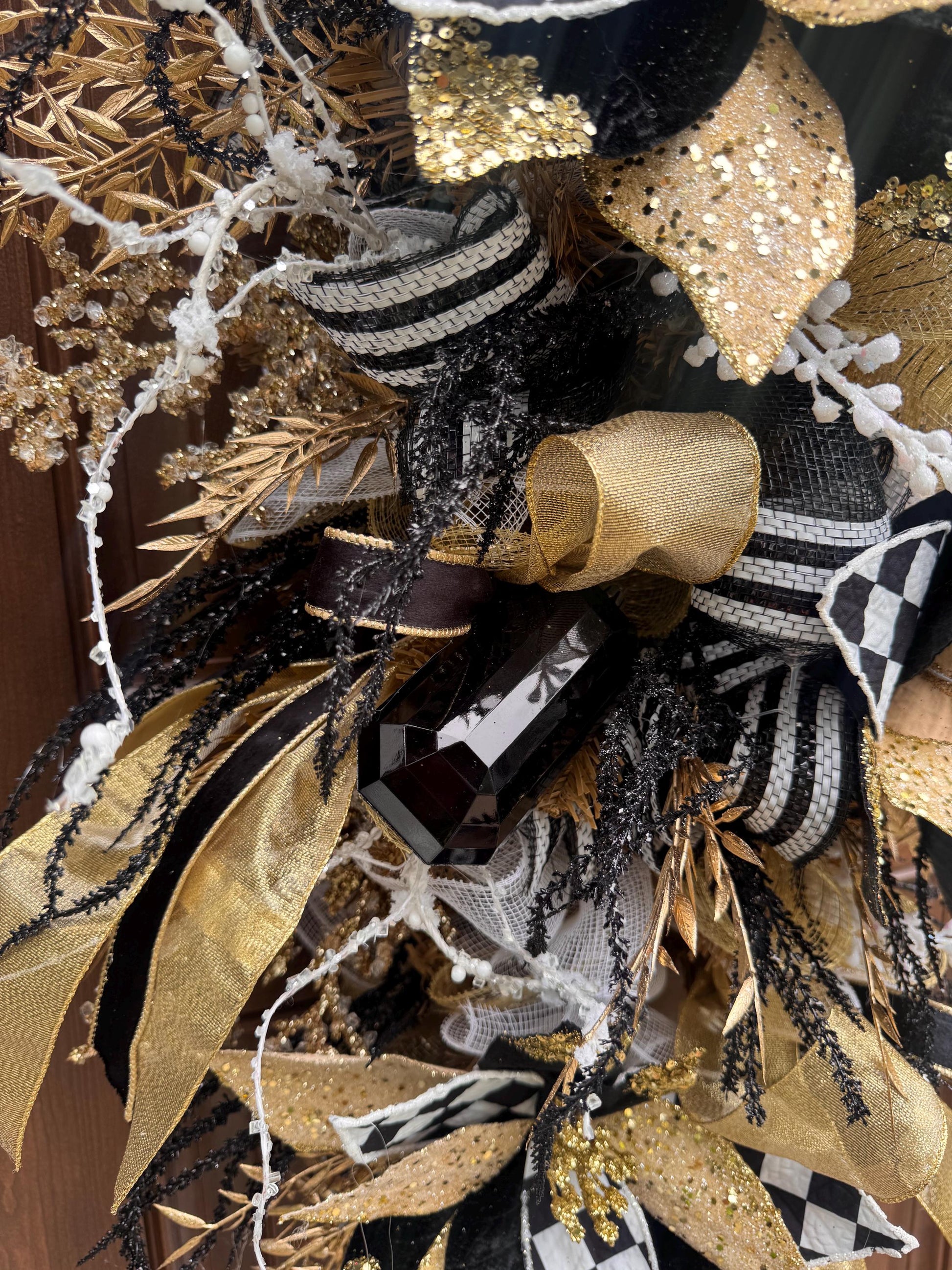 Black Gold White Christmas Swag, Luxury Christmas Door Swag, Poinsettia Christmas Wreath, Elegant Holiday Front Door Decor for Outdoor Porch