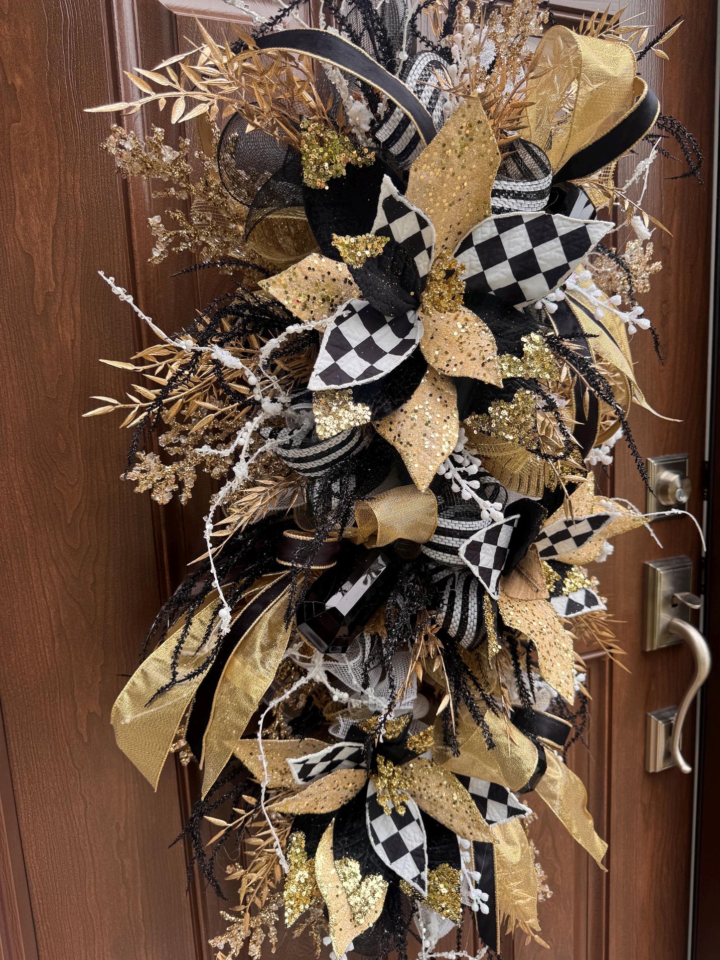Black Gold White Christmas Swag, Luxury Christmas Door Swag, Poinsettia Christmas Wreath, Elegant Holiday Front Door Decor for Outdoor Porch