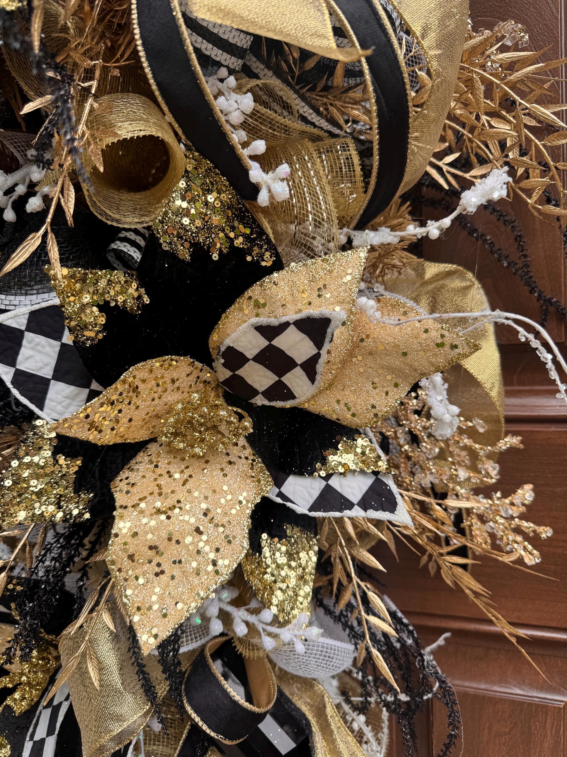 Black Gold White Christmas Swag, Luxury Christmas Door Swag, Poinsettia Christmas Wreath, Elegant Holiday Front Door Decor for Outdoor Porch