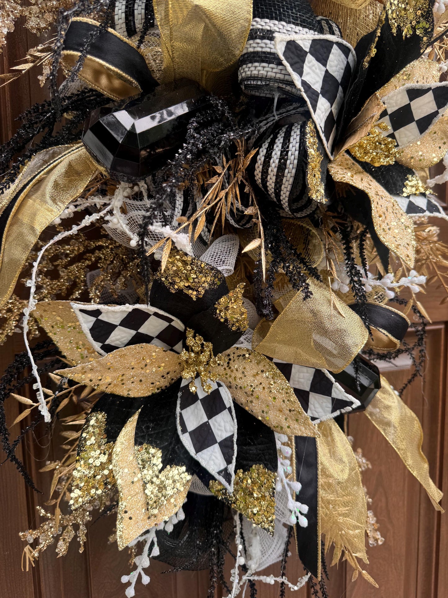 Black Gold White Christmas Swag, Luxury Christmas Door Swag, Poinsettia Christmas Wreath, Elegant Holiday Front Door Decor for Outdoor Porch