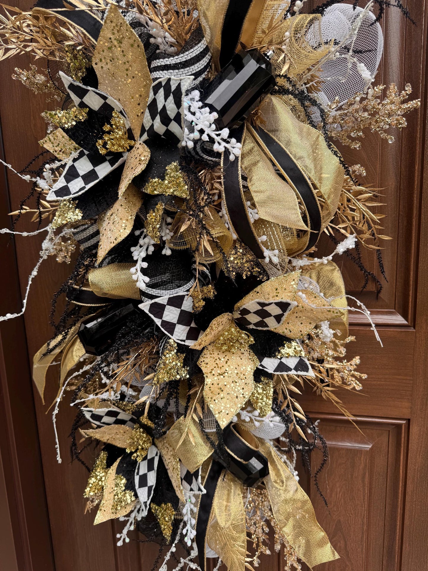 Black Gold White Christmas Swag, Luxury Christmas Door Swag, Poinsettia Christmas Wreath, Elegant Holiday Front Door Decor for Outdoor Porch