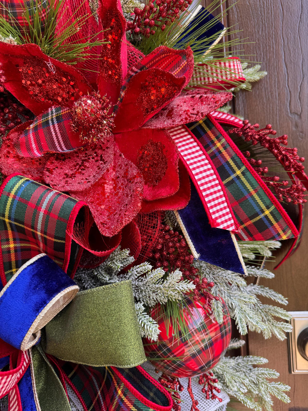 Traditional Tartan Christmas Wreath, Red Plaid Holiday Door Decor, Elegant Poinsettia Wreath, Classic Christmas Front Door