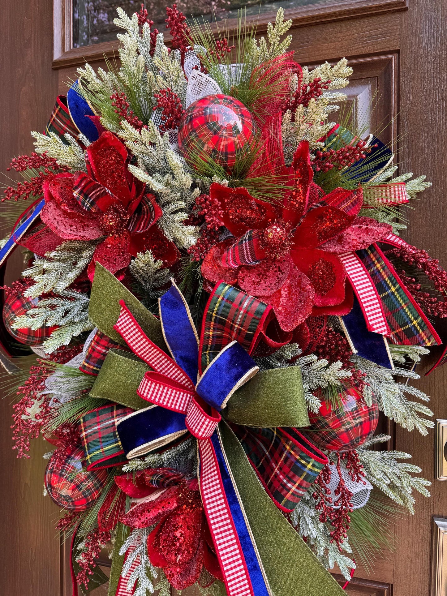 Traditional Tartan Christmas Wreath, Red Plaid Holiday Door Decor, Elegant Poinsettia Wreath, Classic Christmas Front Door