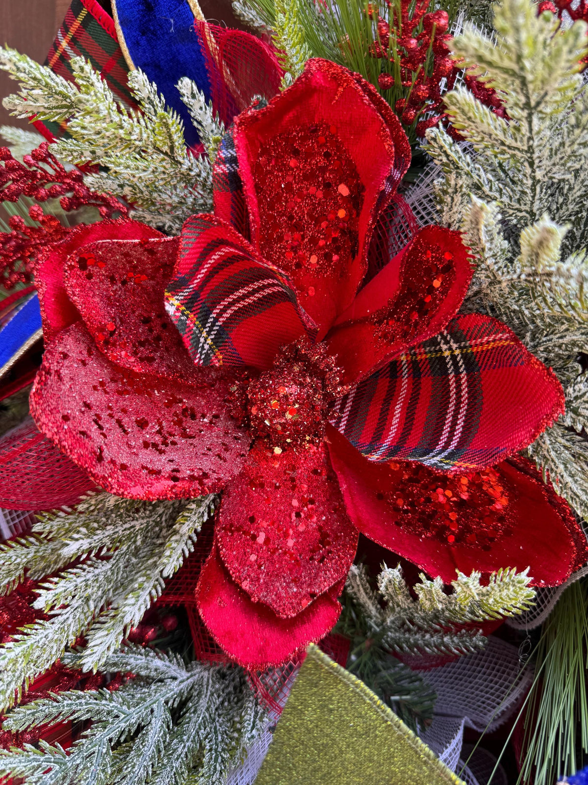 Traditional Tartan Christmas Wreath, Red Plaid Holiday Door Decor, Elegant Poinsettia Wreath, Classic Christmas Front Door