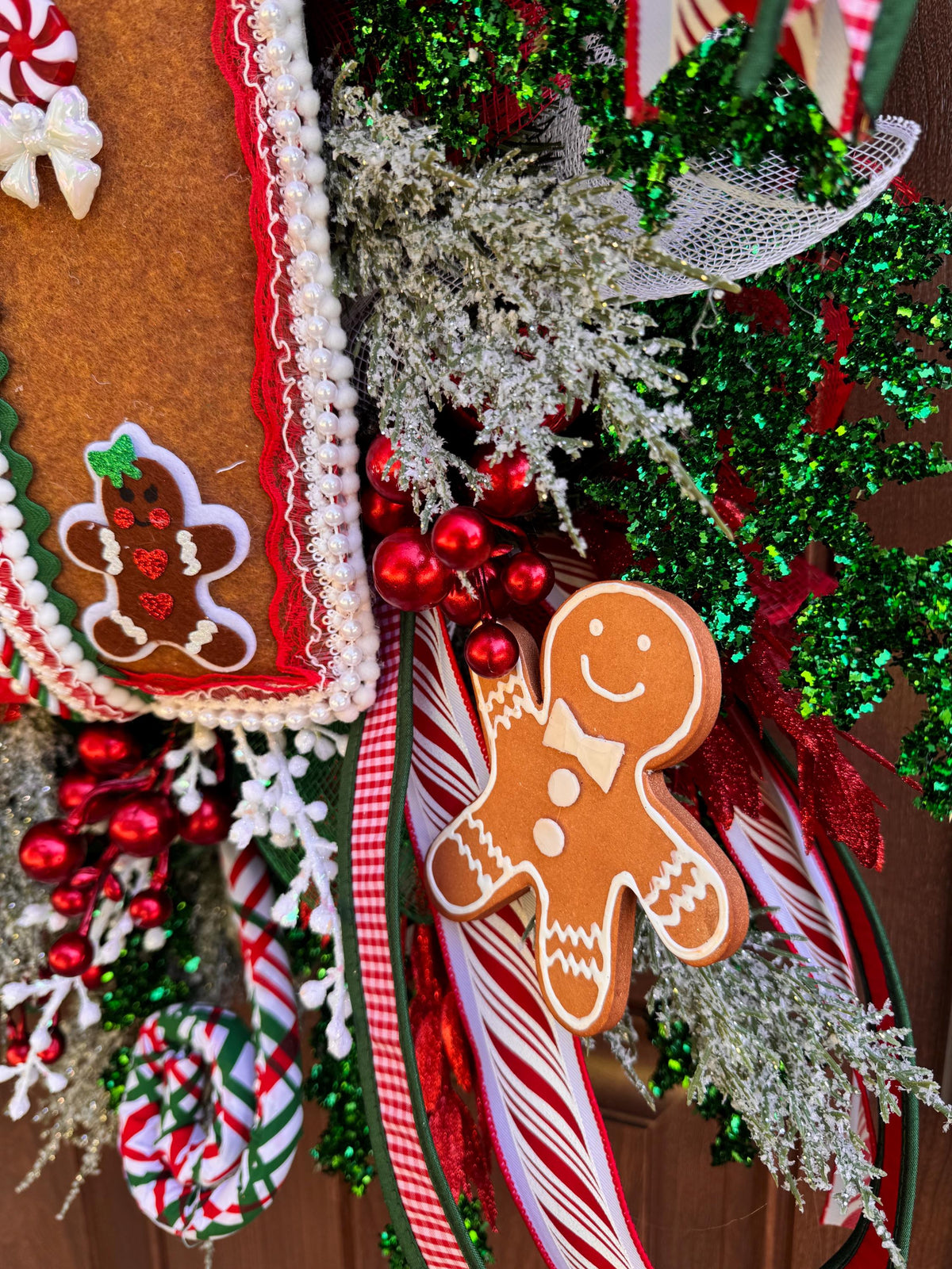 Gingerbread Christmas Wreath, Gingerbread House Wreath, Candy Cane Christmas Door Decor