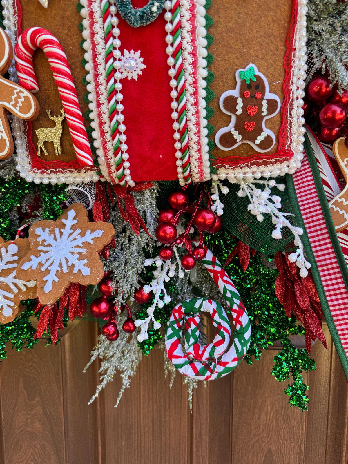 Gingerbread Christmas Wreath, Gingerbread House Wreath, Candy Cane Christmas Door Decor