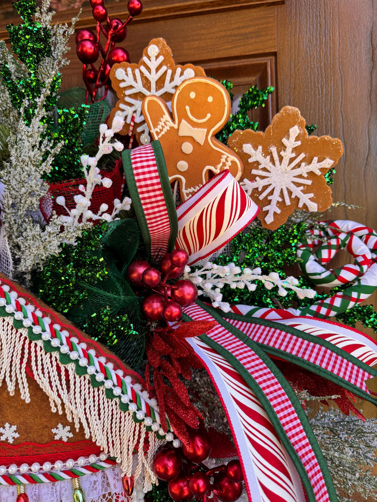 Gingerbread Christmas Wreath, Gingerbread House Wreath, Candy Cane Christmas Door Decor