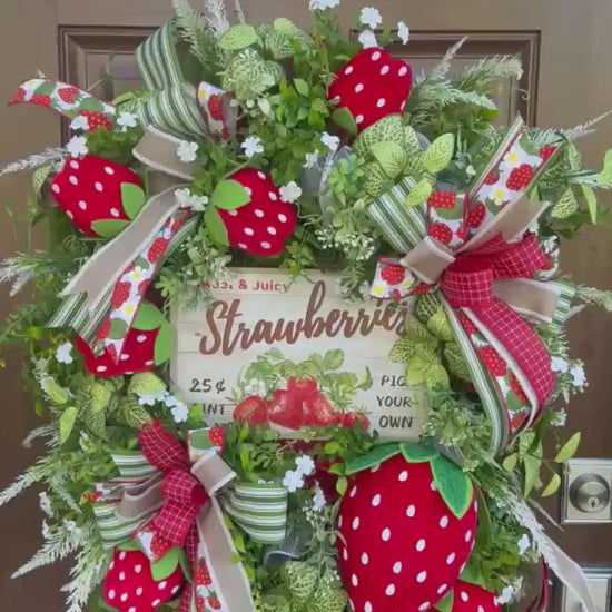 Strawberry Wreath for Front Door, Summer Fruit Wreath, Farmhouse Strawberry Decor, Sweet Juicy Berries Wreath, Handmade Door Hanger